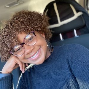 Meet your Posher, Abrinique